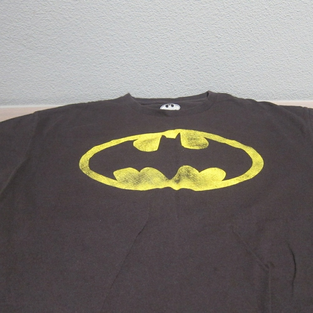 🔖 TODAY'S SALE 🔖 Vintage Batman Tee. Batman Tag.